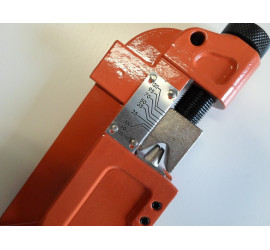 Crimping tool battery terminals
