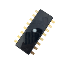 Boîte à fusibles stéatite 8 voies couvercle noir avec connexion cosses plates